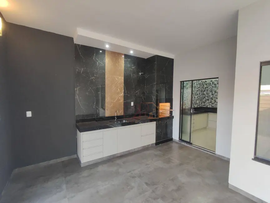 Foto 3 de Casa com 3 quartos à venda, 180m2 em Residencial Interlagos, Rio Verde - GO