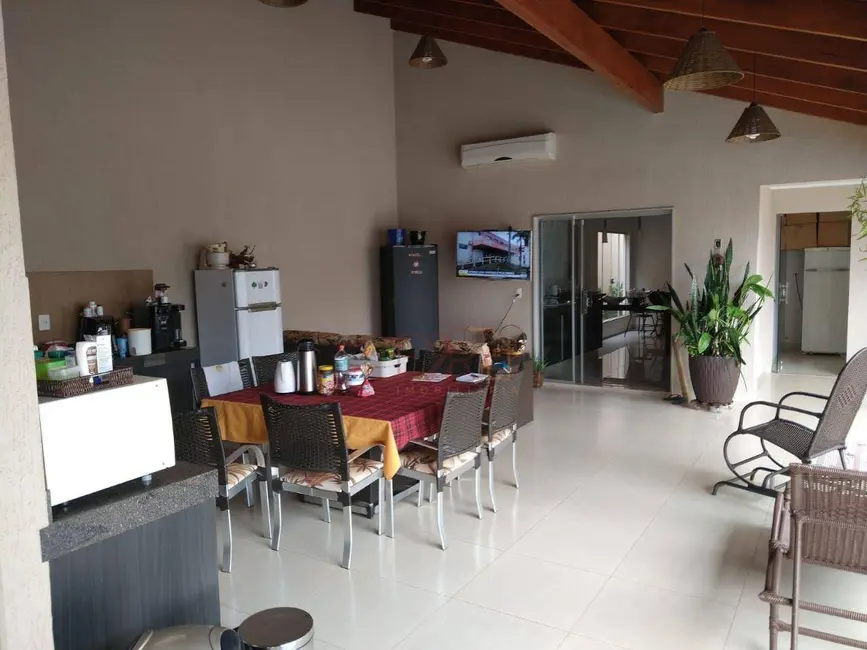 Foto 4 de Sobrado com 4 quartos à venda, 360m2 em Parque dos Buritis, Rio Verde - GO