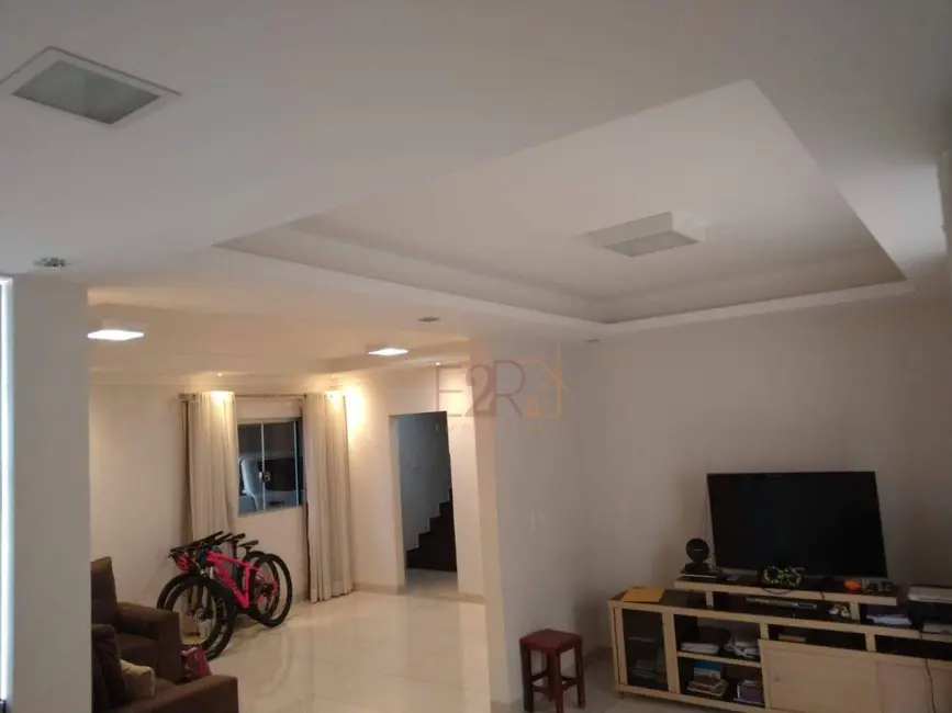 Foto 7 de Sobrado com 4 quartos à venda, 360m2 em Parque dos Buritis, Rio Verde - GO