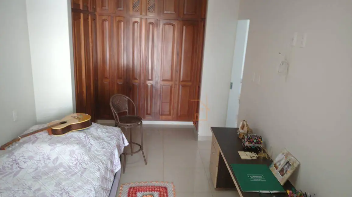 Foto 9 de Sobrado com 4 quartos à venda, 360m2 em Parque dos Buritis, Rio Verde - GO