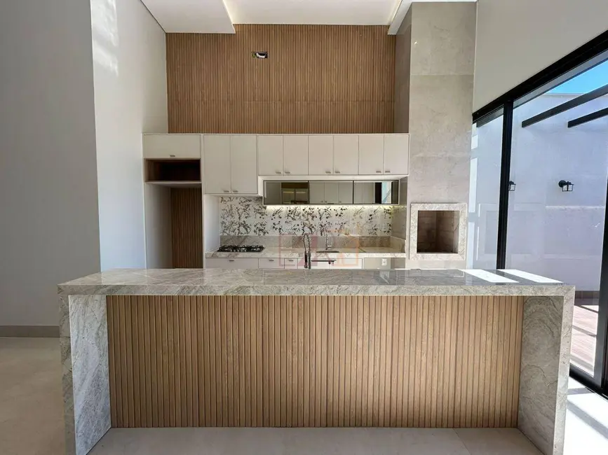 Casa com 5 quartos à venda, 360m2 em Parque dos Jatobás, Rio Verde - GO - imagem 4 Foto 4 de Casa com 5 quartos à venda, 360m2 em Parque dos Jatobás, Rio Verde - GO