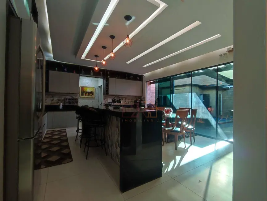Casa com 6 quartos à venda, 450m2 em Setor Morada do Sol, Rio Verde - GO - imagem 9 Foto 9 de Casa com 6 quartos à venda, 450m2 em Setor Morada do Sol, Rio Verde - GO