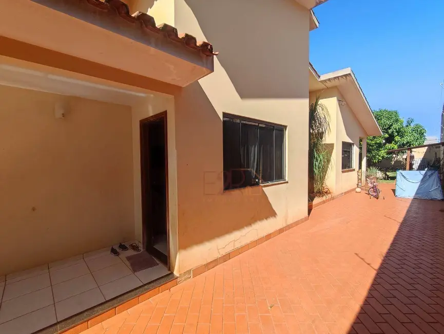 Casa com 3 quartos à venda, 550m2 em Setor Morada do Sol, Rio Verde - GO - imagem 6 Foto 6 de Casa com 3 quartos à venda, 550m2 em Setor Morada do Sol, Rio Verde - GO