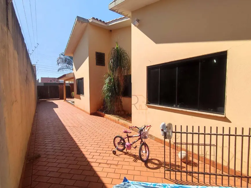 Casa com 3 quartos à venda, 550m2 em Setor Morada do Sol, Rio Verde - GO - imagem 5 Foto 5 de Casa com 3 quartos à venda, 550m2 em Setor Morada do Sol, Rio Verde - GO