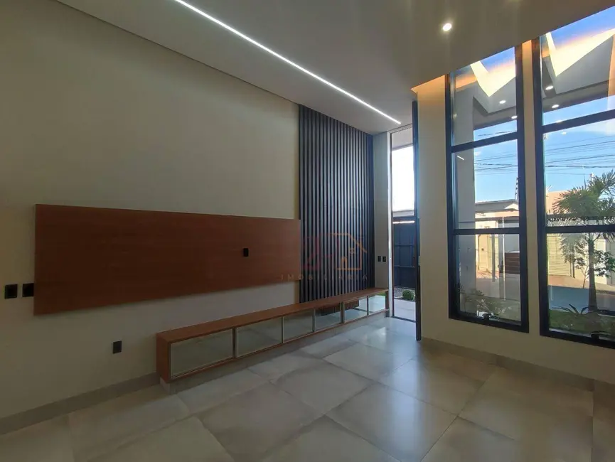 Casa com 3 quartos à venda, 300m2 em Residencial Solar dos Ataídes 1ª Etapa, Rio Verde - GO - imagem 5 Foto 5 de Casa com 3 quartos à venda, 300m2 em Residencial Solar dos Ataídes 1ª Etapa, Rio Verde - GO