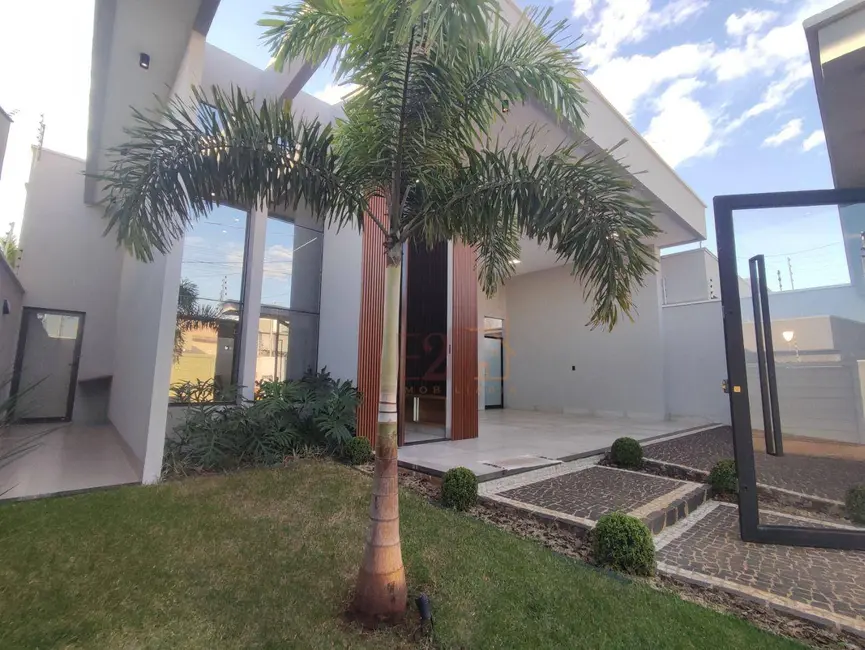 Foto 2 de Casa com 3 quartos à venda, 300m2 em Residencial Solar dos Ataídes 1ª Etapa, Rio Verde - GO