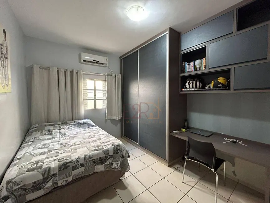 Casa com 3 quartos à venda, 450m2 em Setor Morada do Sol, Rio Verde - GO - imagem 8 Foto 8 de Casa com 3 quartos à venda, 450m2 em Setor Morada do Sol, Rio Verde - GO
