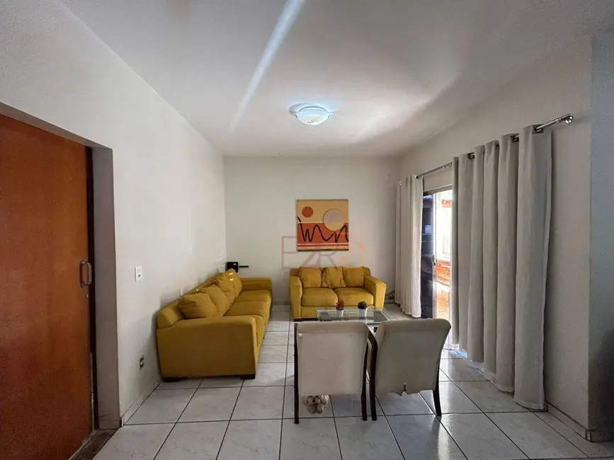 Foto 1 de Casa com 3 quartos à venda, 450m2 em Setor Morada do Sol, Rio Verde - GO