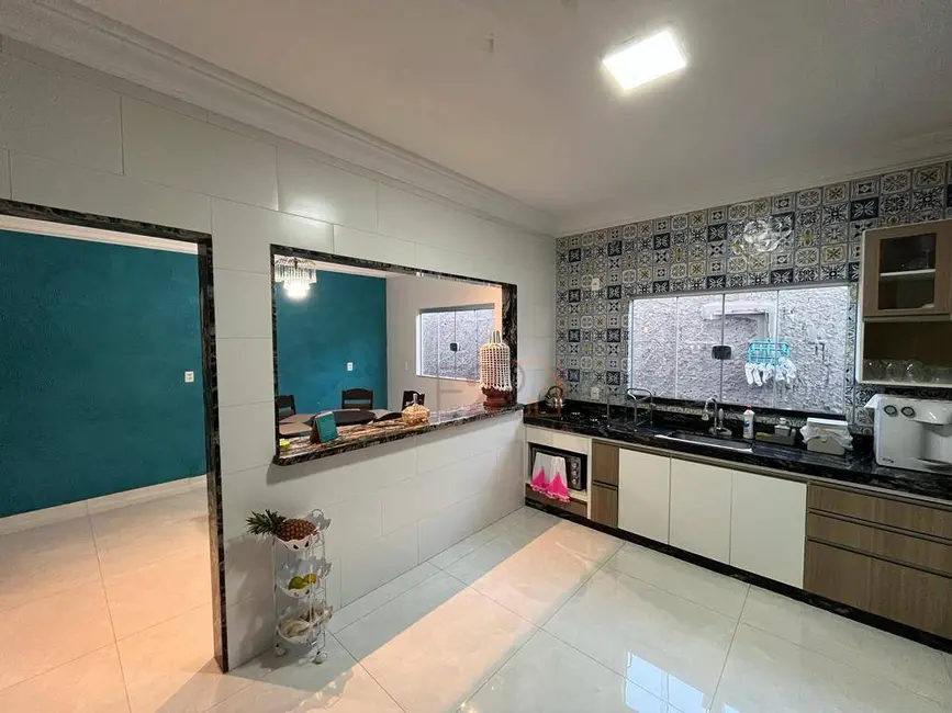 Casa com 3 quartos à venda, 360m2 em Loteamento Gameleira, Rio Verde - GO - imagem 7 Foto 7 de Casa com 3 quartos à venda, 360m2 em Loteamento Gameleira, Rio Verde - GO