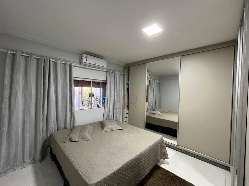 Casa com 3 quartos à venda, 360m2 em Loteamento Gameleira, Rio Verde - GO - imagem 9 Foto 9 de Casa com 3 quartos à venda, 360m2 em Loteamento Gameleira, Rio Verde - GO