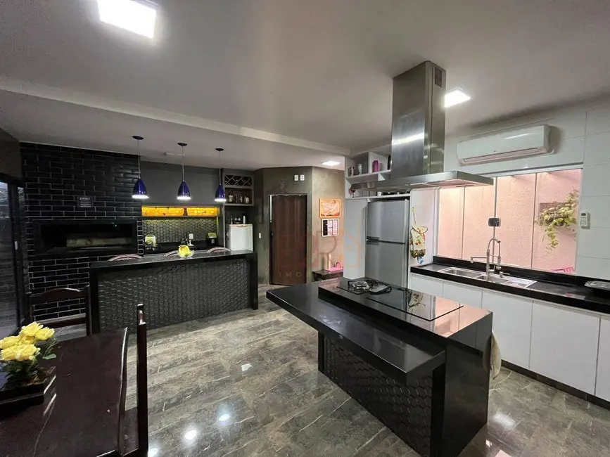 Casa com 3 quartos à venda, 225m2 em Setor Morada do Sol, Rio Verde - GO - imagem 6 Foto 6 de Casa com 3 quartos à venda, 225m2 em Setor Morada do Sol, Rio Verde - GO