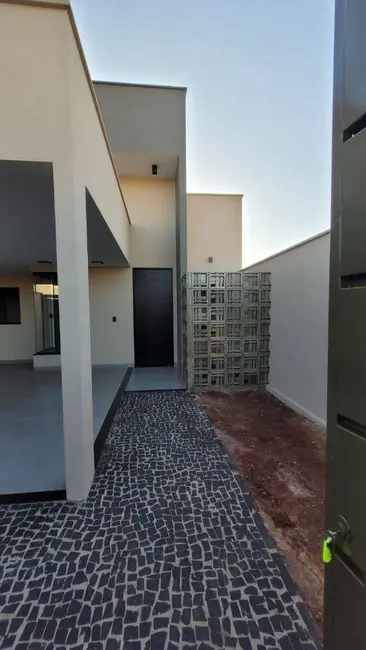 Casa com 3 quartos à venda, 180m2 em Rio Verde - GO - imagem 2 Foto 2 de Casa com 3 quartos à venda, 180m2 em Rio Verde - GO