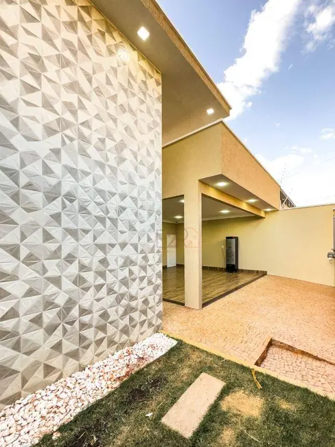 Foto 2 de Casa com 3 quartos à venda, 300m2 em Residencial Solar dos Ataídes 2ª Etapa, Rio Verde - GO