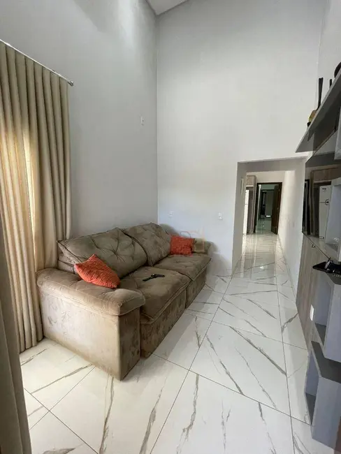 Casa com 3 quartos à venda, 180m2 em Residencial Campos Elíseos, Rio Verde - GO - imagem 4 Foto 4 de Casa com 3 quartos à venda, 180m2 em Residencial Campos Elíseos, Rio Verde - GO