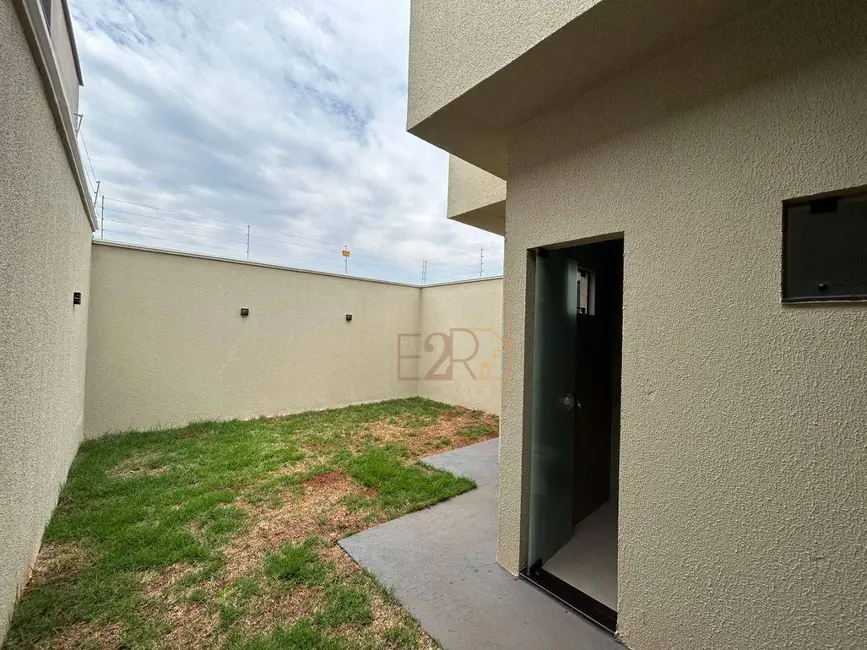 Casa com 3 quartos à venda, 180m2 em Residencial Campos Elíseos, Rio Verde - GO - imagem 2 Foto 2 de Casa com 3 quartos à venda, 180m2 em Residencial Campos Elíseos, Rio Verde - GO