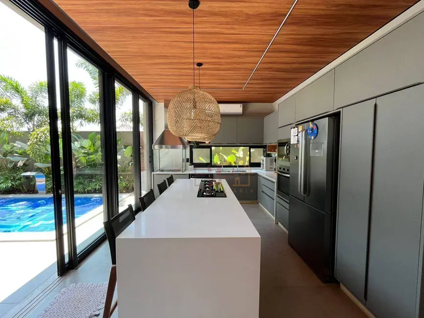 Casa de Condomínio com 3 quartos à venda, 408m2 em Rio Verde - GO - imagem 4 Foto 4 de Casa de Condomínio com 3 quartos à venda, 408m2 em Rio Verde - GO