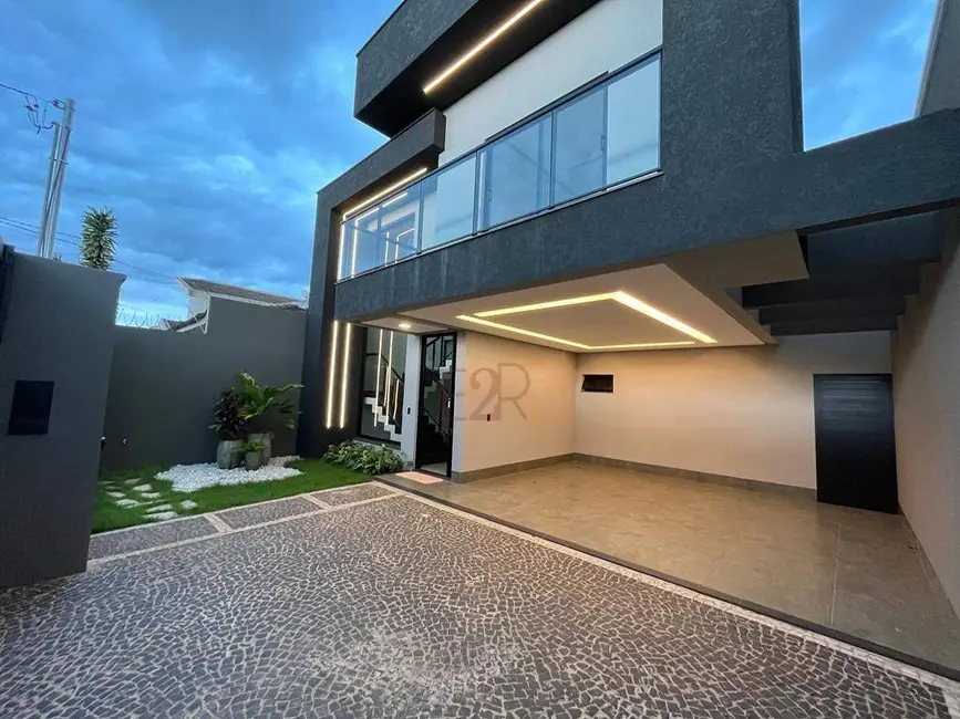 Sobrado com 3 quartos à venda, 250m2 em Rio Verde - GO - imagem 3 Foto 3 de Sobrado com 3 quartos à venda, 250m2 em Rio Verde - GO