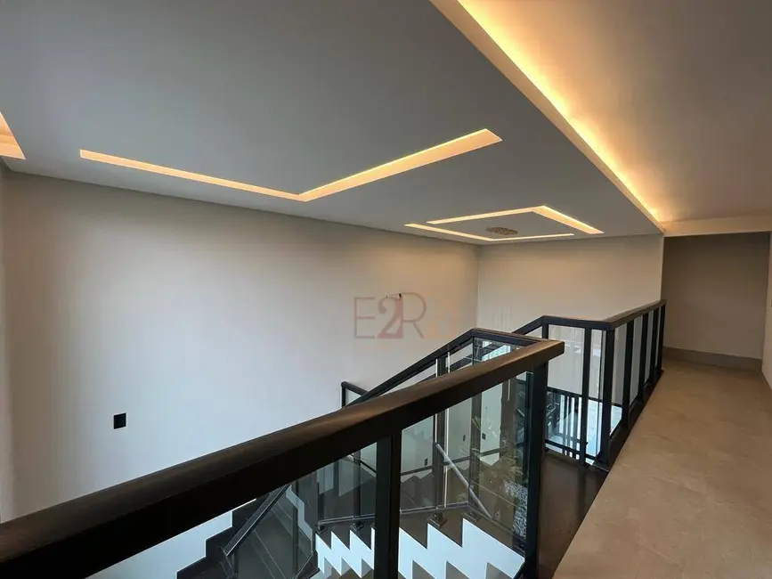 Sobrado com 3 quartos à venda, 250m2 em Rio Verde - GO - imagem 9 Foto 9 de Sobrado com 3 quartos à venda, 250m2 em Rio Verde - GO