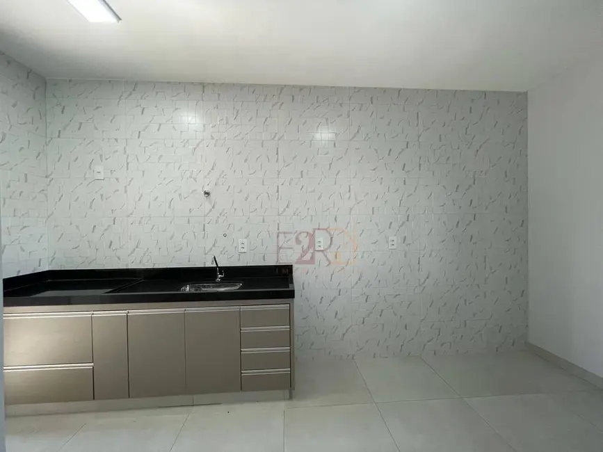 Casa com 3 quartos à venda, 180m2 em Parque Laranjeiras, Rio Verde - GO - imagem 7 Foto 7 de Casa com 3 quartos à venda, 180m2 em Parque Laranjeiras, Rio Verde - GO
