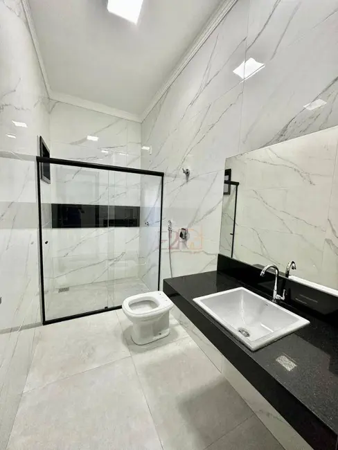 Casa com 3 quartos à venda, 180m2 em Residencial Solar dos Ataídes 2ª Etapa, Rio Verde - GO - imagem 7 Foto 7 de Casa com 3 quartos à venda, 180m2 em Residencial Solar dos Ataídes 2ª Etapa, Rio Verde - GO