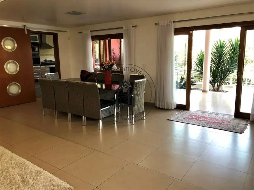 Casa de Condomínio com 5 quartos à venda, 1470m2 em Chácara Santa Lúcia, Carapicuiba - SP - imagem 7 Foto 7 de Casa de Condomínio com 5 quartos à venda, 1470m2 em Chácara Santa Lúcia, Carapicuiba - SP