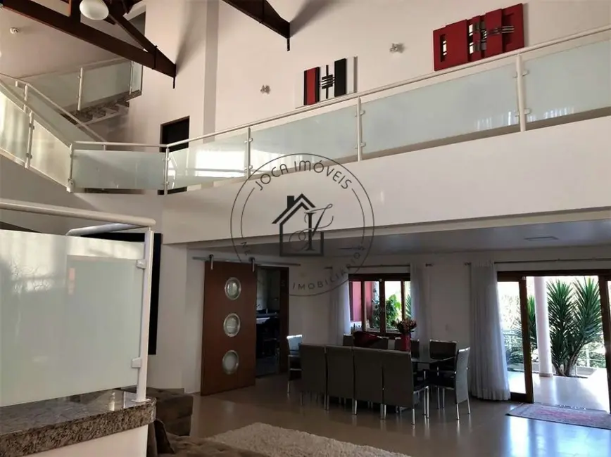 Casa de Condomínio com 5 quartos à venda, 1470m2 em Chácara Santa Lúcia, Carapicuiba - SP - imagem 8 Foto 8 de Casa de Condomínio com 5 quartos à venda, 1470m2 em Chácara Santa Lúcia, Carapicuiba - SP