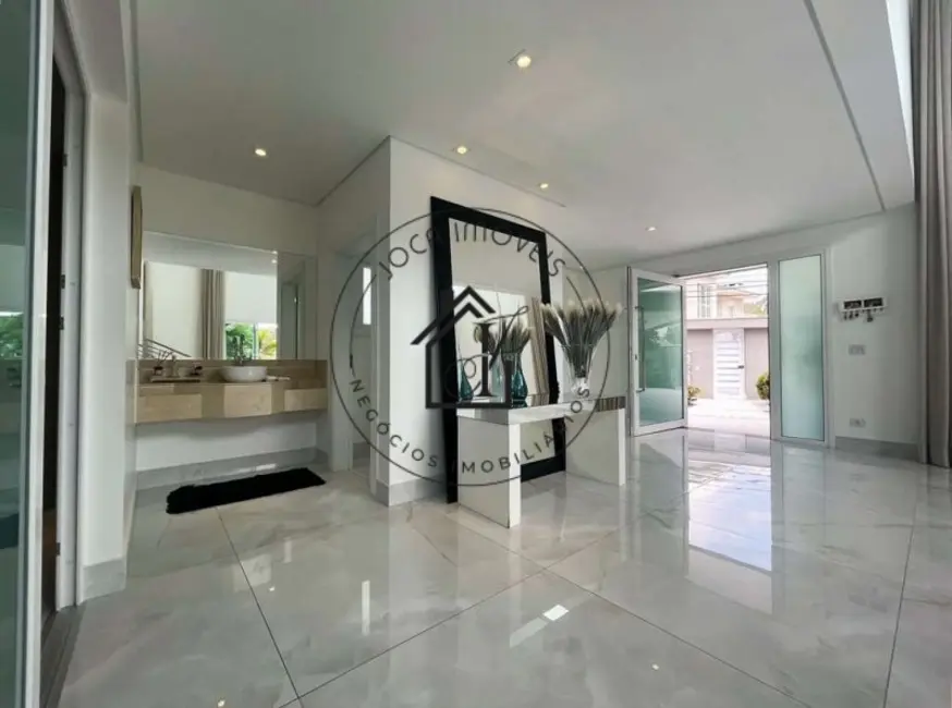 Casa com 4 quartos à venda, 1145m2 em São Paulo II, Cotia - SP - imagem 3 Foto 3 de Casa com 4 quartos à venda, 1145m2 em São Paulo II, Cotia - SP