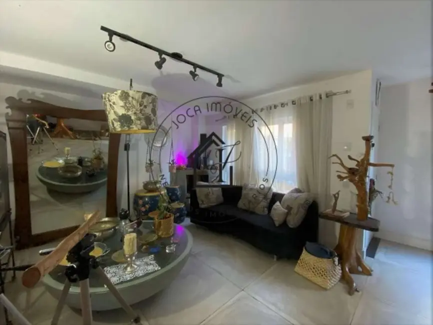 Sobrado com 3 quartos à venda, 340m2 em Cotia - SP - imagem 5 Foto 5 de Sobrado com 3 quartos à venda, 340m2 em Cotia - SP