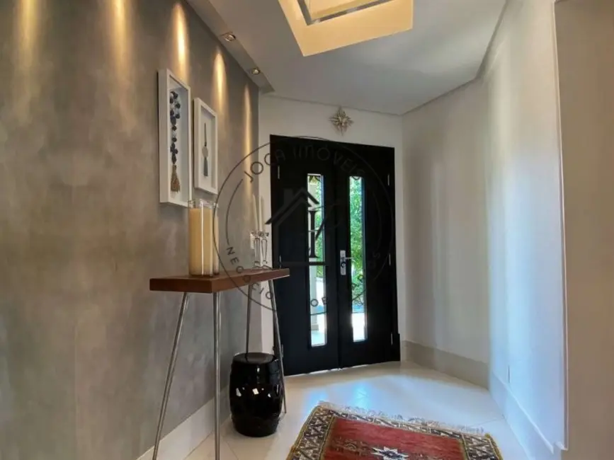 Casa de Condomínio com 3 quartos à venda, 730m2 em São Paulo II, Cotia - SP - imagem 4 Foto 4 de Casa de Condomínio com 3 quartos à venda, 730m2 em São Paulo II, Cotia - SP