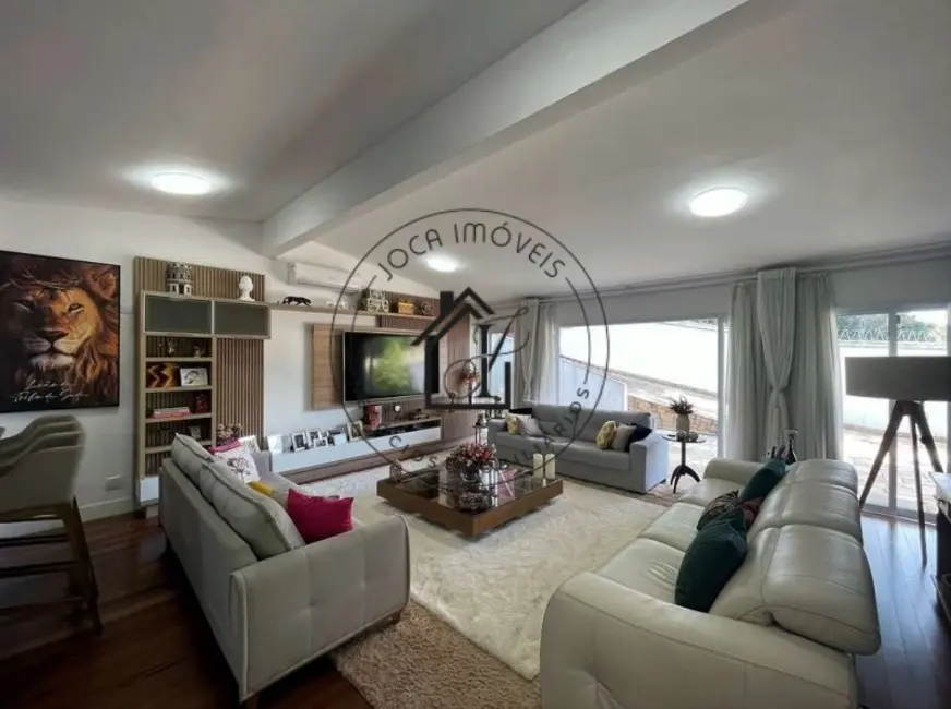 Casa com 4 quartos à venda, 2194m2 em Vila Santo Antônio, Cotia - SP - imagem 8 Foto 8 de Casa com 4 quartos à venda, 2194m2 em Vila Santo Antônio, Cotia - SP