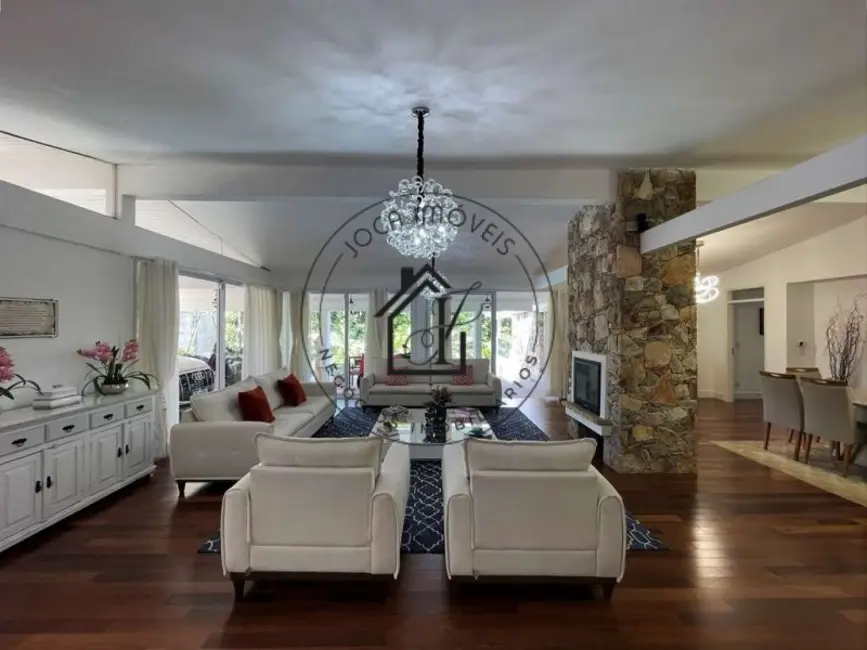 Casa com 4 quartos à venda, 2194m2 em Vila Santo Antônio, Cotia - SP - imagem 9 Foto 9 de Casa com 4 quartos à venda, 2194m2 em Vila Santo Antônio, Cotia - SP