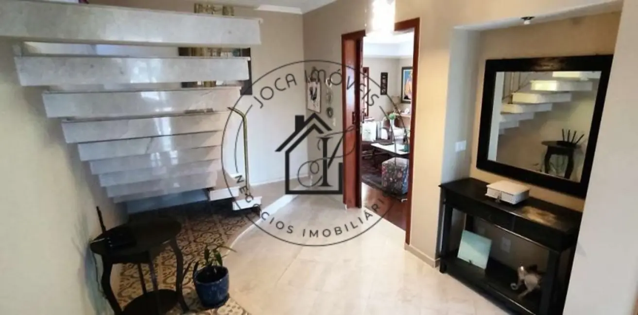 Foto 4 de Casa de Condomínio com 3 quartos à venda, 1500m2 em Algarve, Cotia - SP