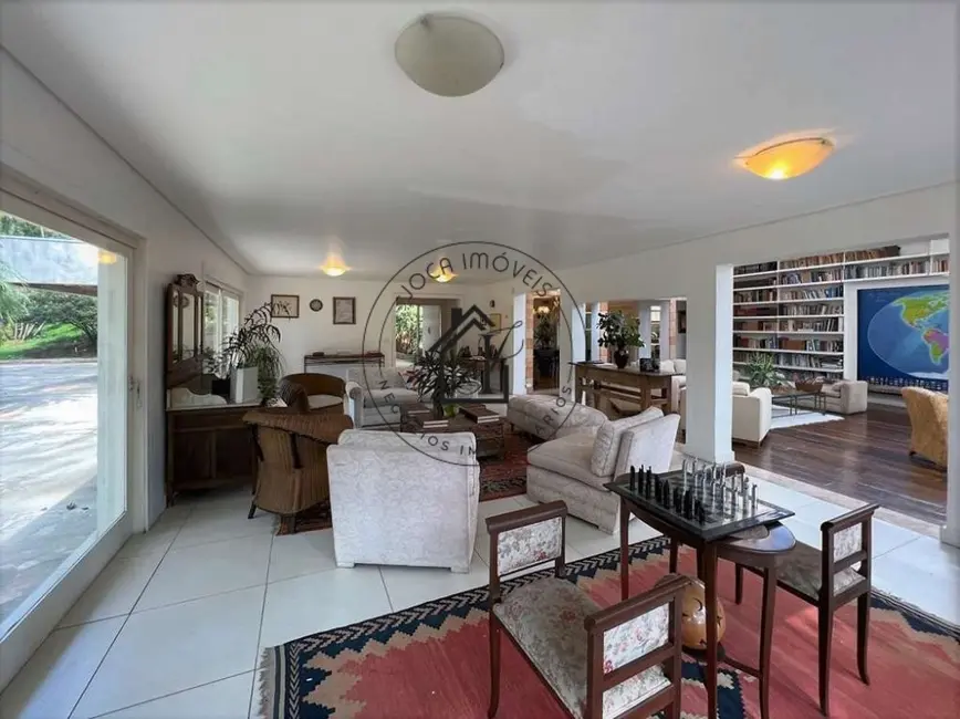 Casa com 6 quartos à venda, 4415m2 em Vila Santo Antônio, Cotia - SP - imagem 5 Foto 5 de Casa com 6 quartos à venda, 4415m2 em Vila Santo Antônio, Cotia - SP