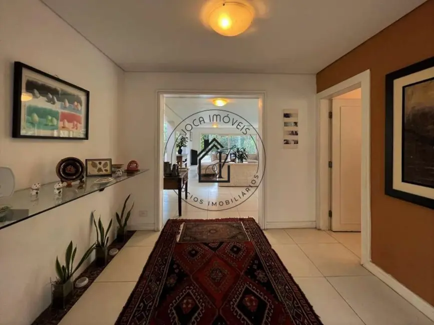 Casa com 6 quartos à venda, 4415m2 em Vila Santo Antônio, Cotia - SP - imagem 4 Foto 4 de Casa com 6 quartos à venda, 4415m2 em Vila Santo Antônio, Cotia - SP