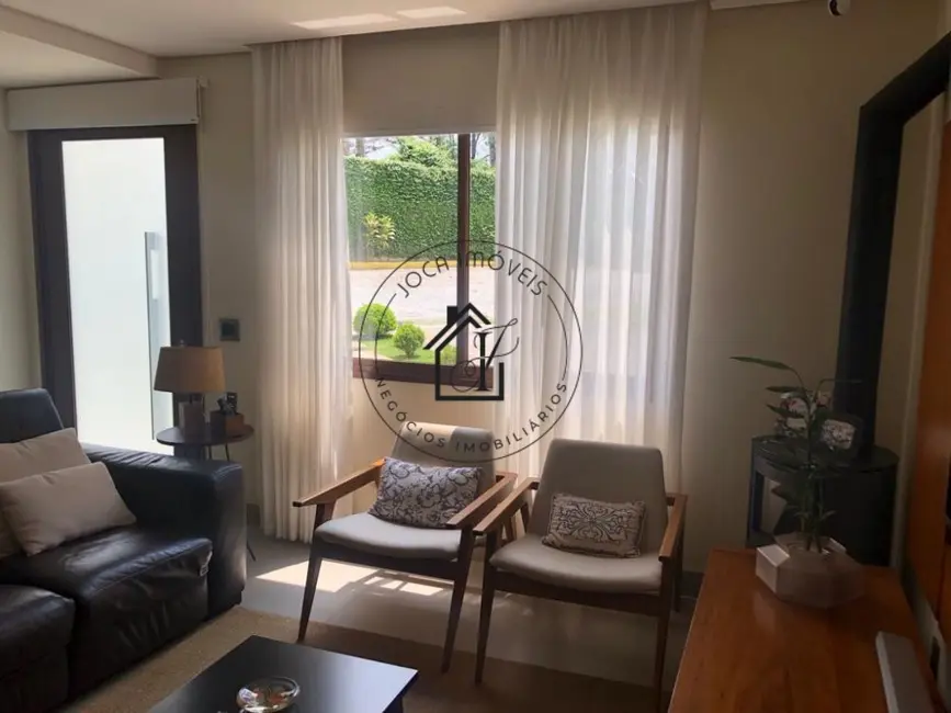 Casa de Condomínio com 3 quartos à venda, 907m2 em Chácara dos Junqueiras, Carapicuiba - SP - imagem 4 Foto 4 de Casa de Condomínio com 3 quartos à venda, 907m2 em Chácara dos Junqueiras, Carapicuiba - SP