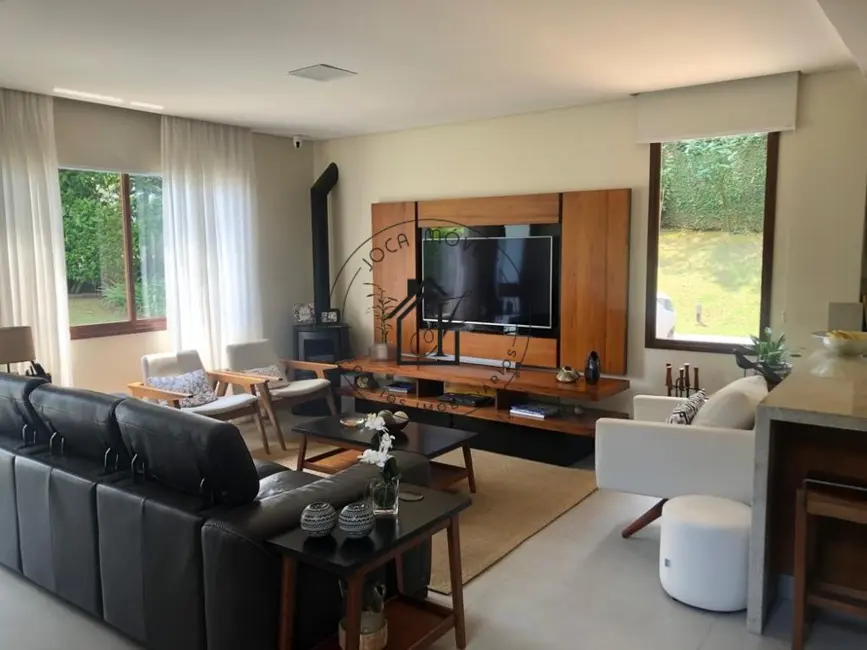 Casa de Condomínio com 3 quartos à venda, 907m2 em Chácara dos Junqueiras, Carapicuiba - SP - imagem 9 Foto 9 de Casa de Condomínio com 3 quartos à venda, 907m2 em Chácara dos Junqueiras, Carapicuiba - SP
