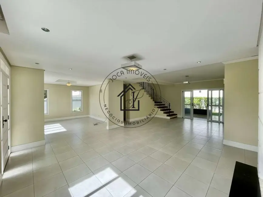 Foto 5 de Casa de Condomínio com 4 quartos à venda, 500m2 em Golf Gardens, Carapicuiba - SP