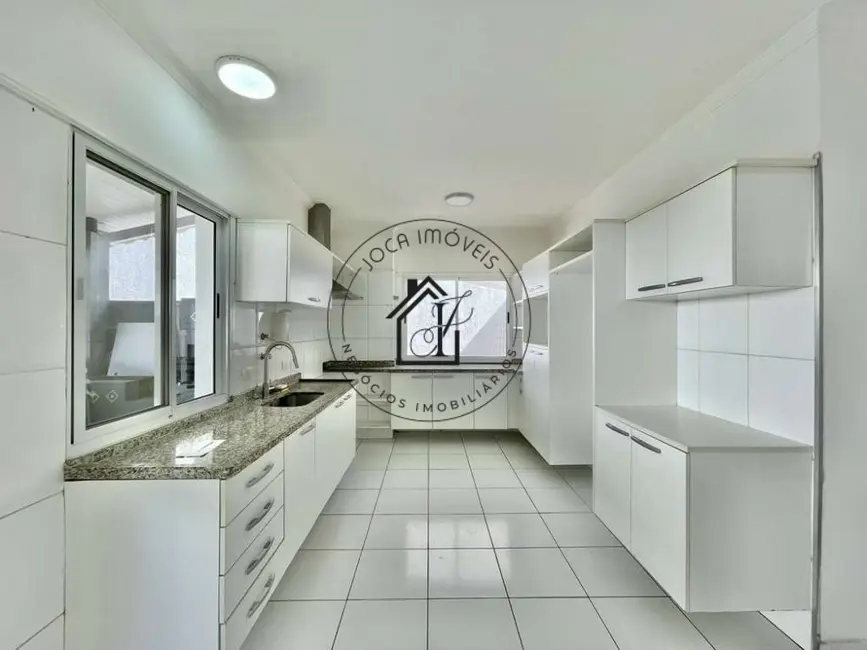 Foto 8 de Casa de Condomínio com 4 quartos à venda, 500m2 em Golf Gardens, Carapicuiba - SP