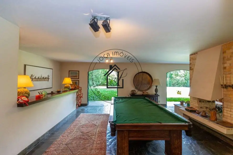 Casa com 6 quartos à venda, 5000m2 em Vila Santo Antônio, Cotia - SP - imagem 3 Foto 3 de Casa com 6 quartos à venda, 5000m2 em Vila Santo Antônio, Cotia - SP