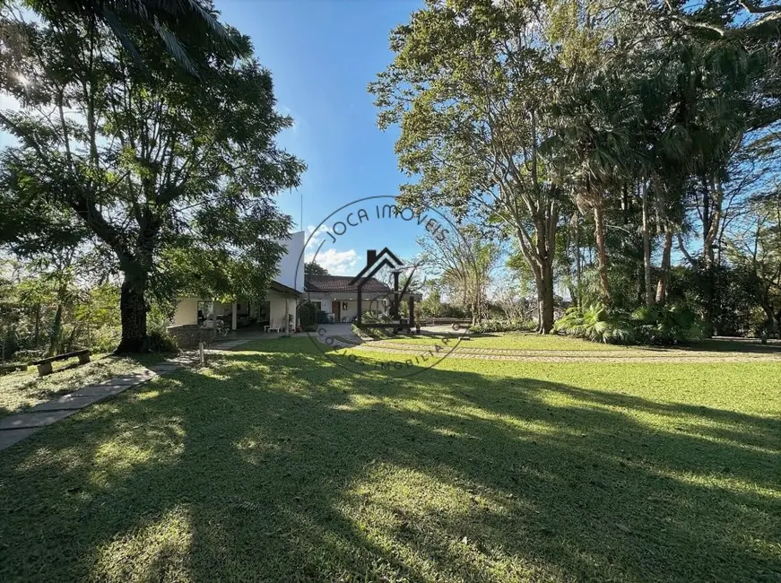 Foto 2 de Casa de Condomínio com 3 quartos à venda, 10490m2 em Chácara dos Junqueiras, Carapicuiba - SP