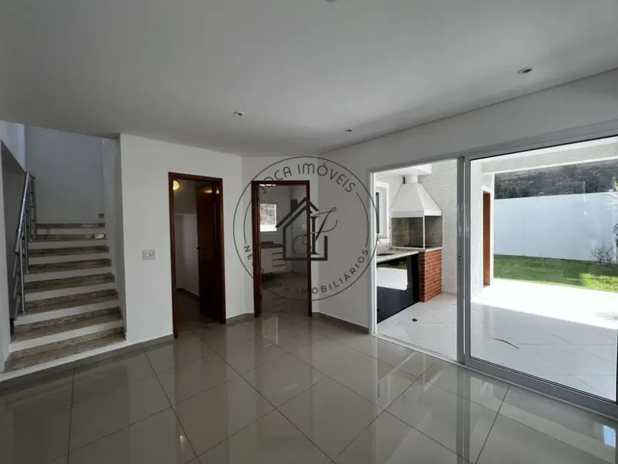 Foto 5 de Casa de Condomínio com 3 quartos à venda, 250m2 em Moinho Velho, Cotia - SP