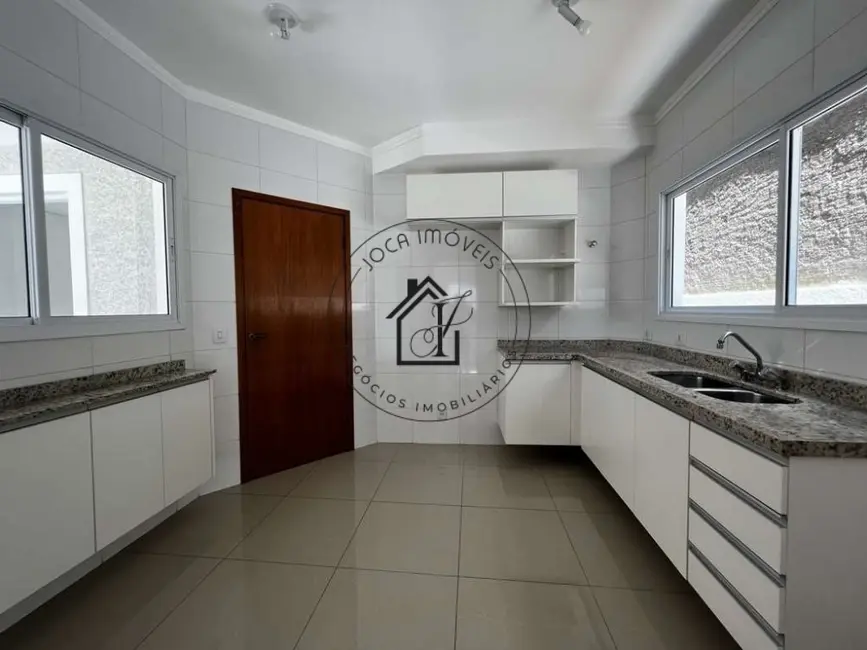 Foto 9 de Casa de Condomínio com 3 quartos à venda, 250m2 em Moinho Velho, Cotia - SP