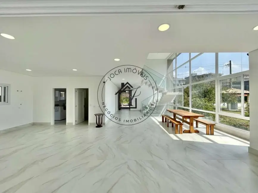 Casa de Condomínio com 5 quartos à venda, 560m2 em Jardim do Golf I, Jandira - SP - imagem 9 Foto 9 de Casa de Condomínio com 5 quartos à venda, 560m2 em Jardim do Golf I, Jandira - SP