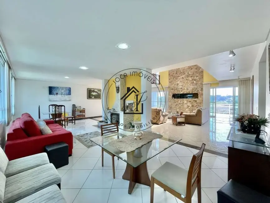 Casa de Condomínio com 6 quartos à venda, 1043m2 em Golf Gardens, Carapicuiba - SP - imagem 9 Foto 9 de Casa de Condomínio com 6 quartos à venda, 1043m2 em Golf Gardens, Carapicuiba - SP
