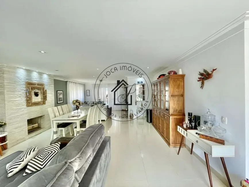 Casa de Condomínio com 4 quartos à venda, 360m2 em Granja Santa Maria, Carapicuiba - SP - imagem 9 Foto 9 de Casa de Condomínio com 4 quartos à venda, 360m2 em Granja Santa Maria, Carapicuiba - SP