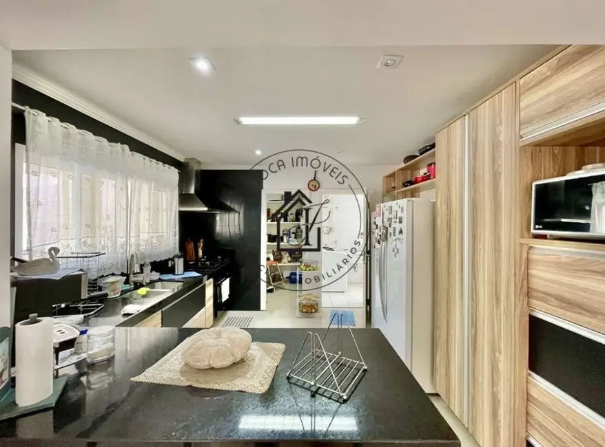 Casa de Condomínio com 4 quartos à venda, 360m2 em Granja Santa Maria, Carapicuiba - SP - imagem 6 Foto 6 de Casa de Condomínio com 4 quartos à venda, 360m2 em Granja Santa Maria, Carapicuiba - SP