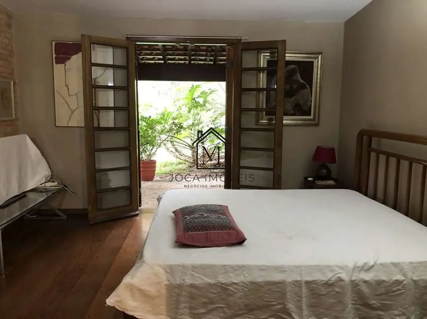 Foto 9 de Casa com 3 quartos à venda, 2488m2 em Vila Santo Antônio, Cotia - SP