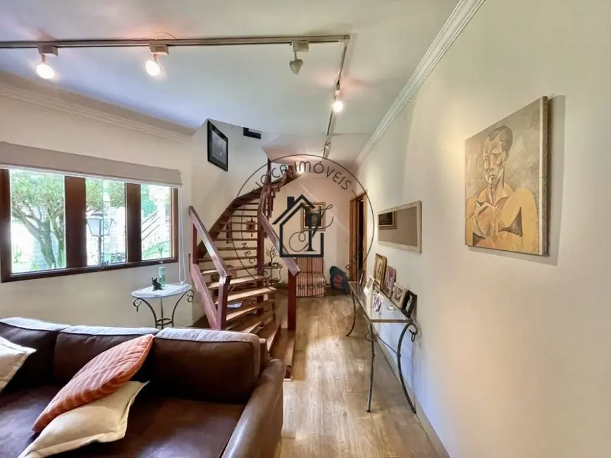 Foto 8 de Casa de Condomínio com 4 quartos à venda, 2000m2 em Chácara de La Rocca, Carapicuiba - SP