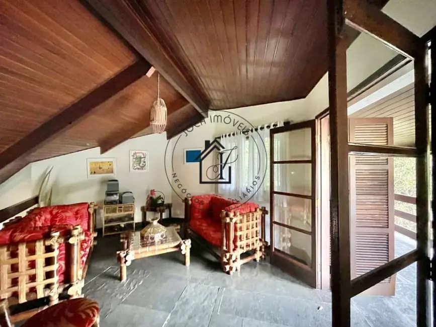 Foto 7 de Casa de Condomínio com 4 quartos à venda, 2000m2 em Chácara de La Rocca, Carapicuiba - SP