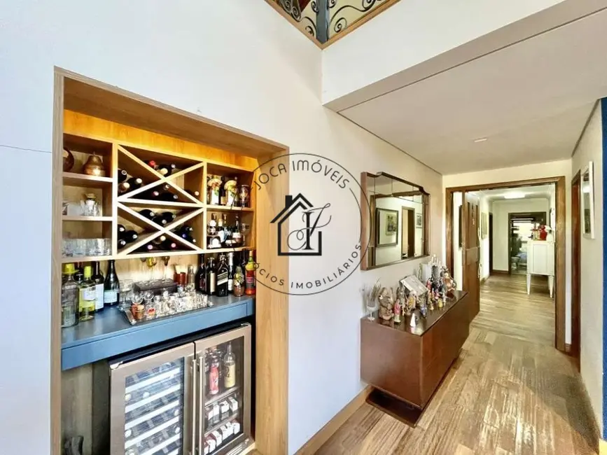 Casa de Condomínio com 7 quartos à venda, 1923m2 em Granja Viana, Cotia - SP - imagem 7 Foto 7 de Casa de Condomínio com 7 quartos à venda, 1923m2 em Granja Viana, Cotia - SP